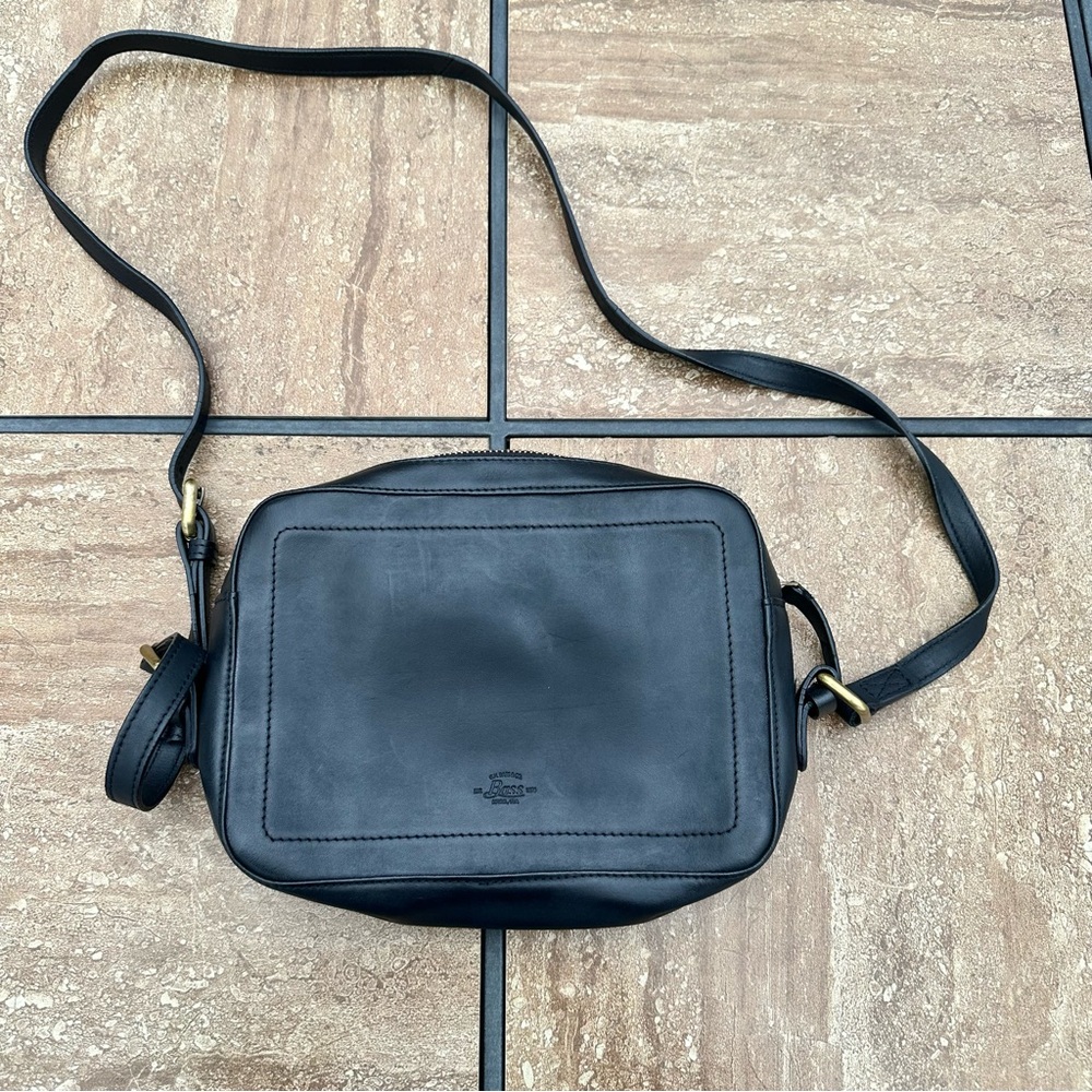 G.H. Bass & Co. Black Pebble Leather Crossbody Bag Gold Hardware.